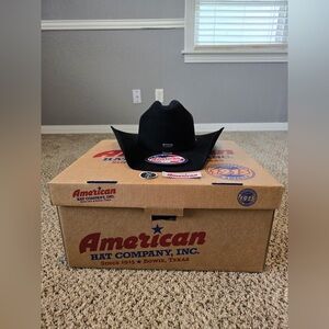 Brand New American Hat Company 40x Black Size 7 1/2 Cowboy Hat Box And Stickers